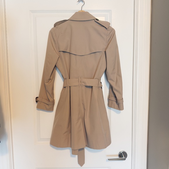 BURBERRY TRENCH COAT MADE IN ENGLAND - Picture 2 of 11